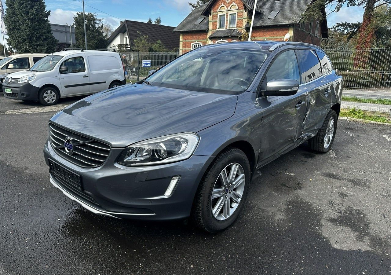 Volvo XC60 I Volvo XC 60 D4AWD Bogate wyposażenie 2017 - SUV: hình 2 Volvo XC60 I Volvo XC 60 D4AWD Bogate wyposażenie 2017 - SUV: hình 2