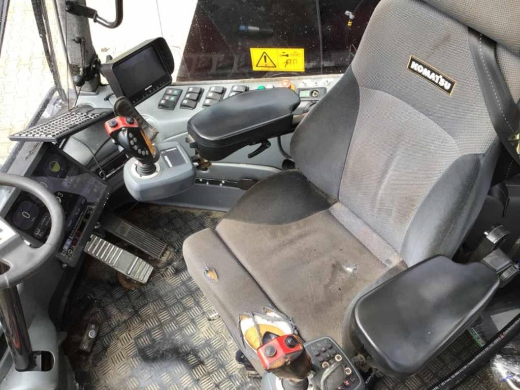 Cho thuê Komatsu 931.1  Komatsu 931.1: hình 10