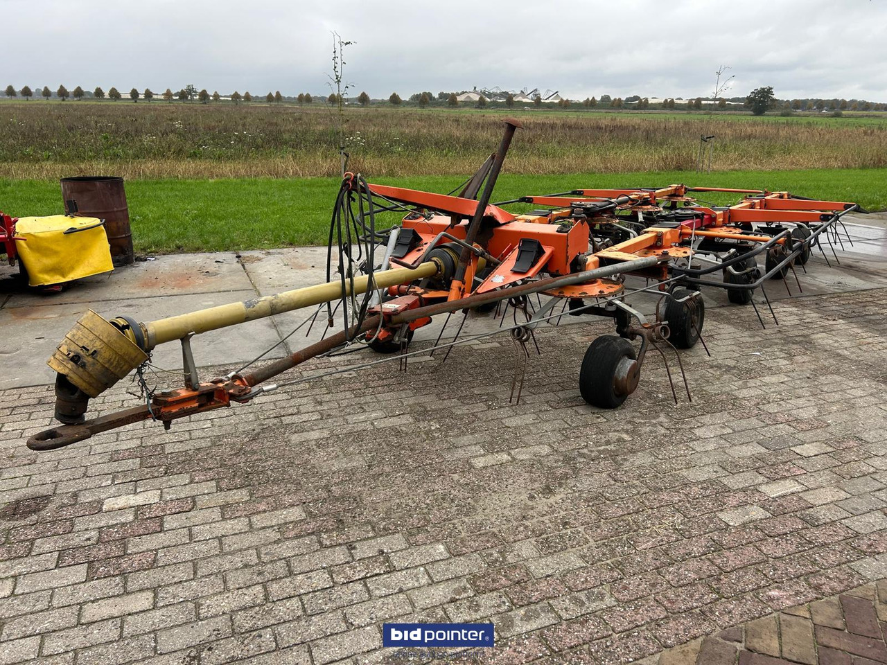 Fella TH1300 Hydro - Dàn trải/ Cào: hình 2 Fella TH1300 Hydro - Dàn trải/ Cào: hình 2