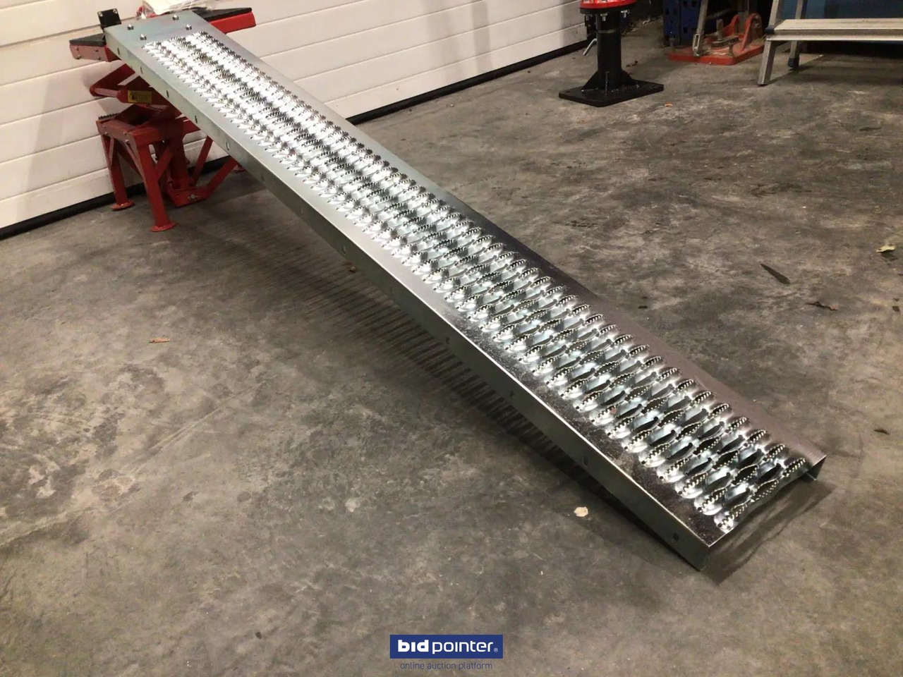 HH Metalen oprijplank - Đường dốc di động: hình 1 HH Metalen oprijplank - Đường dốc di động: hình 1