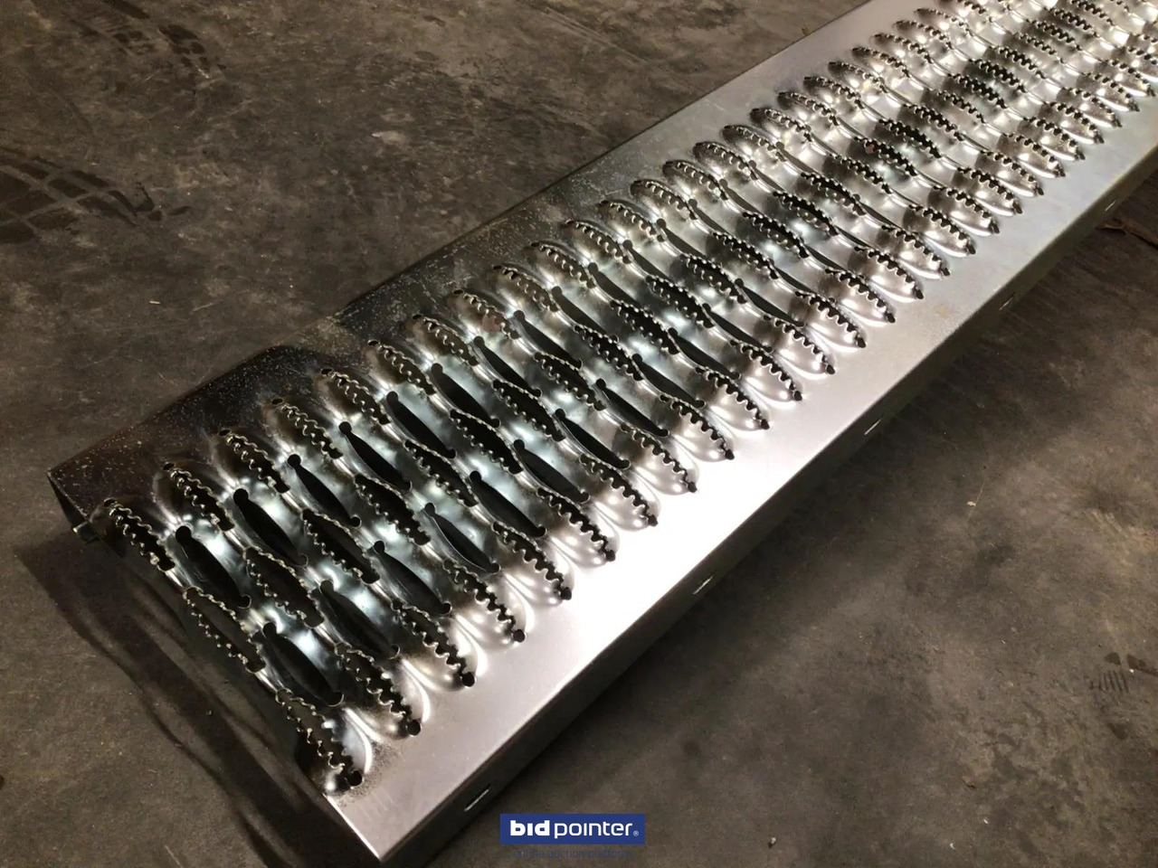 HH Metalen oprijplank - Đường dốc di động: hình 3 HH Metalen oprijplank - Đường dốc di động: hình 3