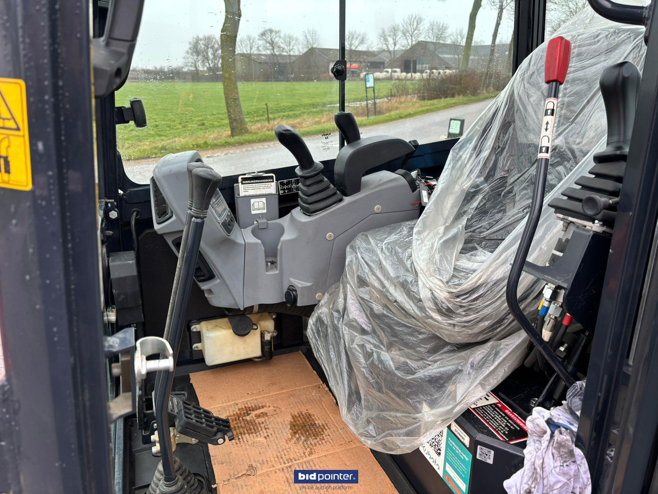 Kubota KX 027 - 4 GL minigraver - Máy xúc mini: hình 5 Kubota KX 027 - 4 GL minigraver - Máy xúc mini: hình 5