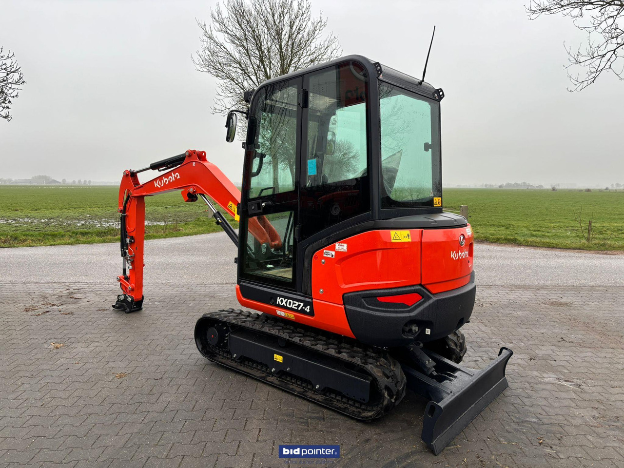 Kubota KX 027 - 4 GL minigraver - Máy xúc mini: hình 1 Kubota KX 027 - 4 GL minigraver - Máy xúc mini: hình 1