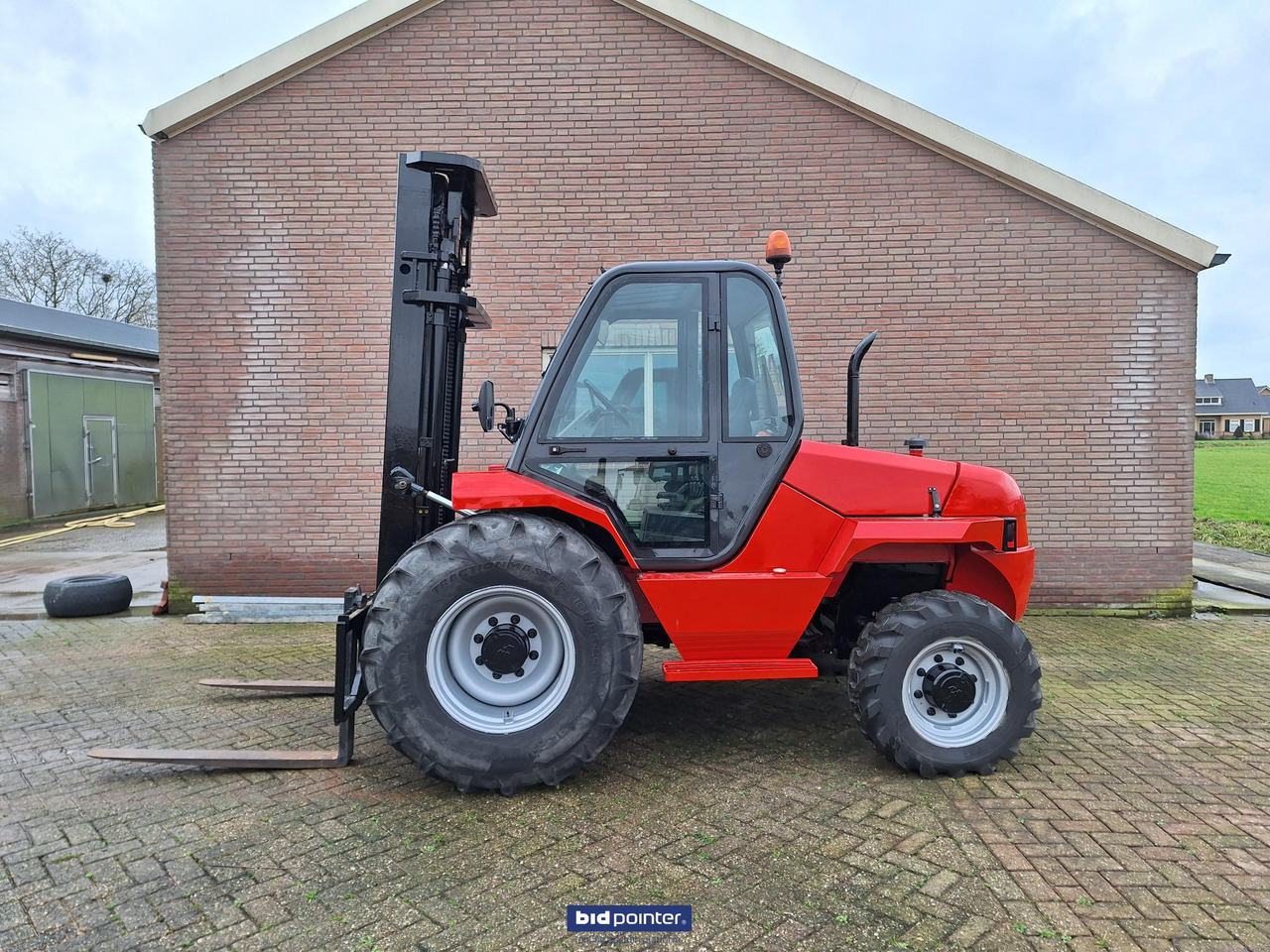 Manitou 30-4 4x4 - Xe nâng diesel: hình 2 Manitou 30-4 4x4 - Xe nâng diesel: hình 2