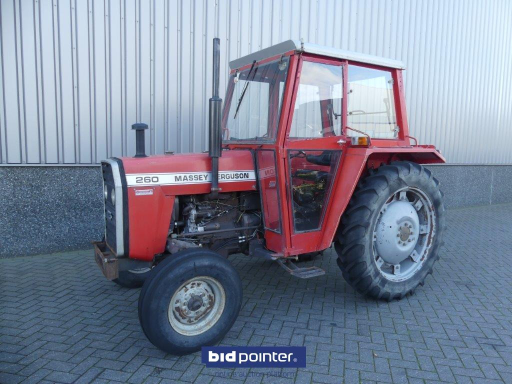 Massey Ferguson 260 with 4226 Hours and powersteering - Máy cày: hình 1 Massey Ferguson 260 with 4226 Hours and powersteering - Máy cày: hình 1