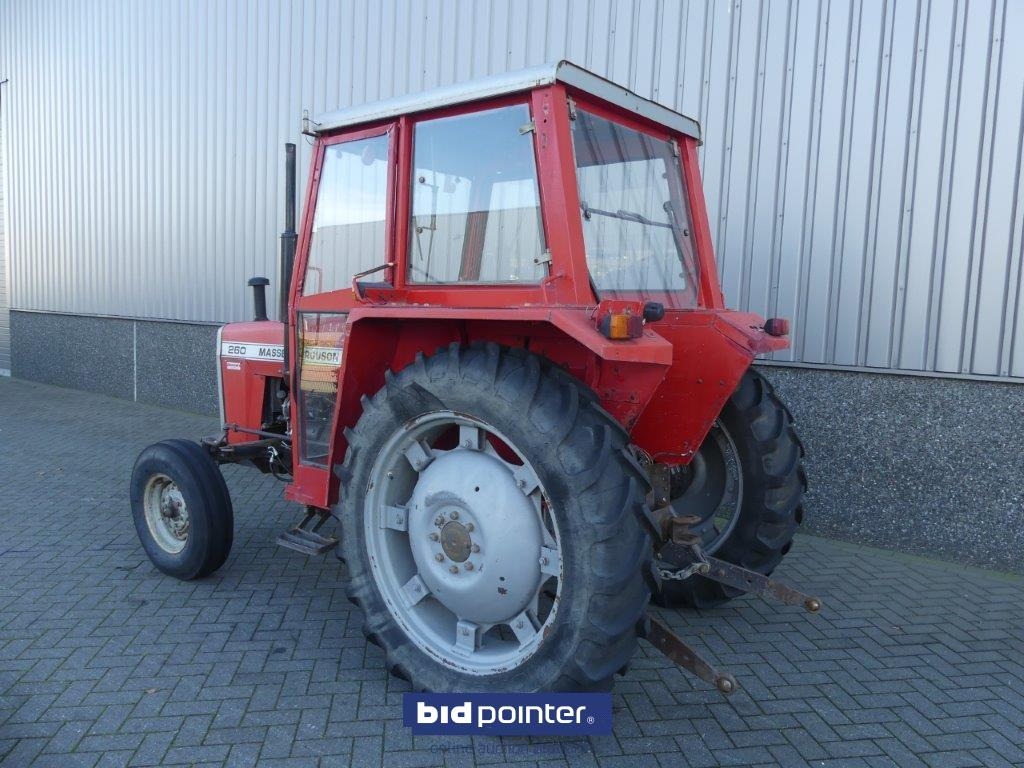 Massey Ferguson 260 with 4226 Hours and powersteering - Máy cày: hình 4 Massey Ferguson 260 with 4226 Hours and powersteering - Máy cày: hình 4
