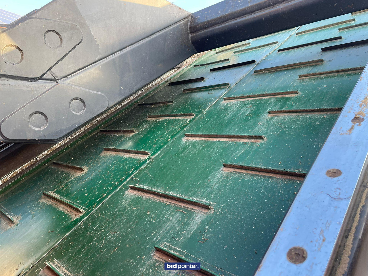 Triotrac - Xe trộn thức ăn gia súc: hình 2 Triotrac - Xe trộn thức ăn gia súc: hình 2