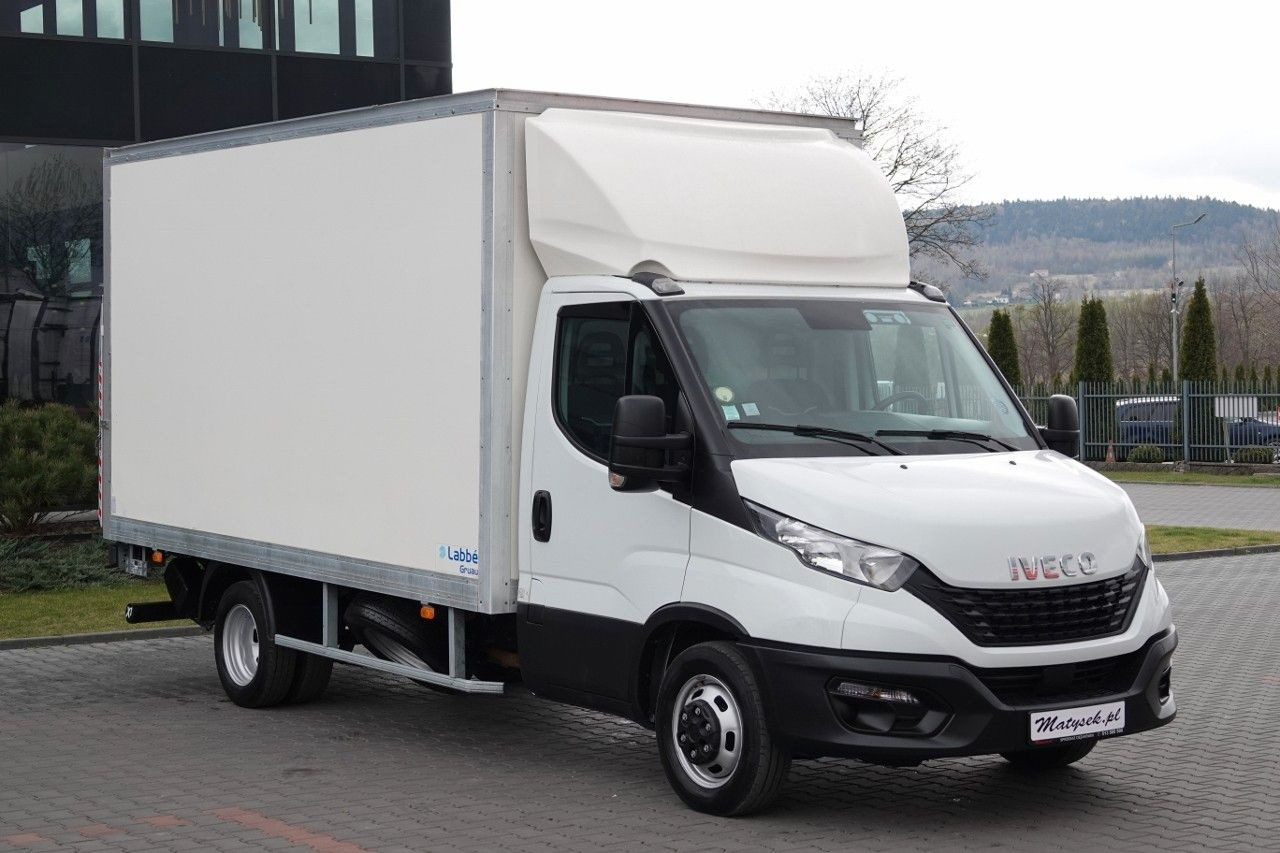 Iveco DAILY 3.0 / KONTENER-FURGON / WINDA 750 KG / DMC - Xe van đông lạnh: hình 2 Iveco DAILY 3.0 / KONTENER-FURGON / WINDA 750 KG / DMC - Xe van đông lạnh: hình 2