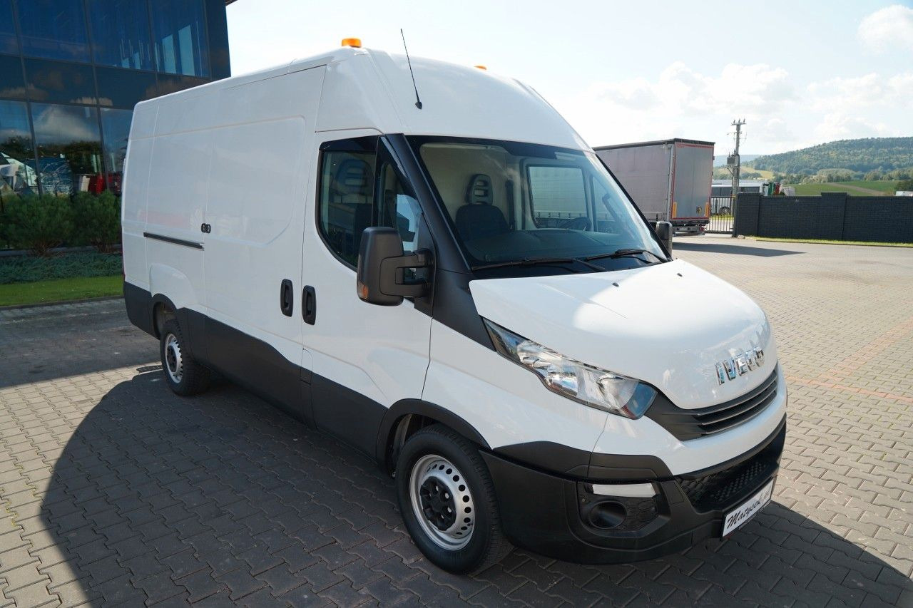 Iveco DAILY 35-140 / BLASZAK / ZABUDOWA WARSZTATOWA / - Xe van chở hàng: hình 5 Iveco DAILY 35-140 / BLASZAK / ZABUDOWA WARSZTATOWA / - Xe van chở hàng: hình 5