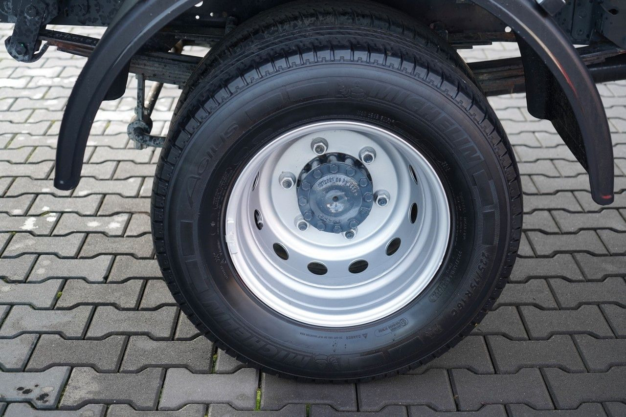 Xe ben nhỏ Iveco DAILY 65-150 / REAR TIPPER 3.4 M / 37,000 km / T: hình 27 Xe ben nhỏ Iveco DAILY 65-150 / REAR TIPPER 3.4 M / 37,000 km / T: hình 27