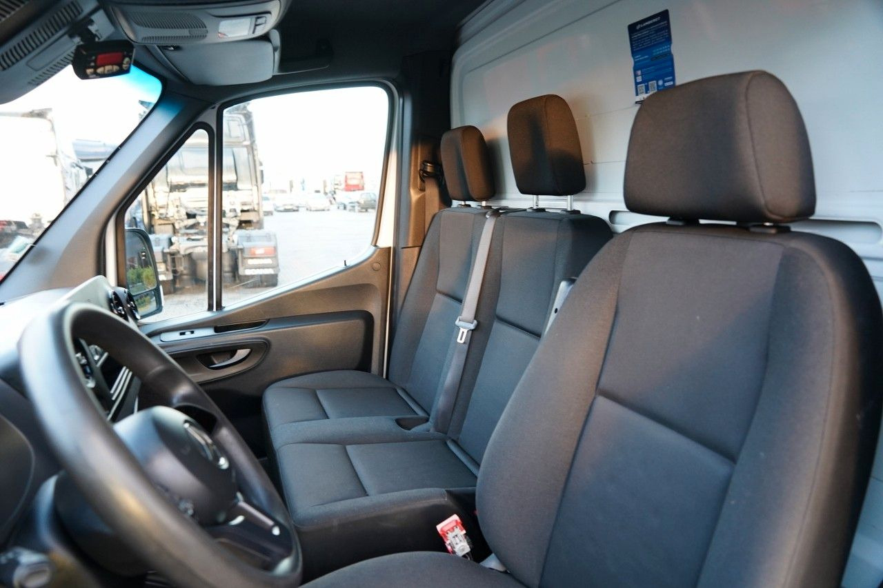 Xe van đông lạnh Mercedes-Benz SPRINTER 314 / CHŁODNIA / AGREGAT CARRIER 500 /: hình 27 Xe van đông lạnh Mercedes-Benz SPRINTER 314 / CHŁODNIA / AGREGAT CARRIER 500 /: hình 27