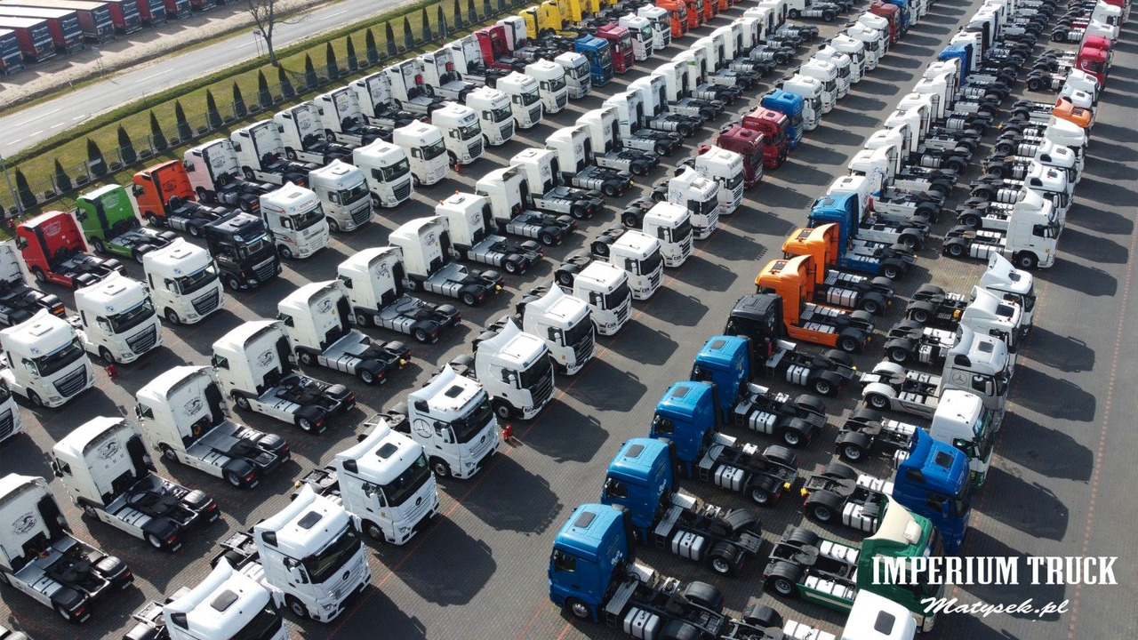 Renault D16 210 / 4x2 / KONTENER / 8.5M / WINDA DHOLLAND - Xe tải hộp: hình 4 Renault D16 210 / 4x2 / KONTENER / 8.5M / WINDA DHOLLAND - Xe tải hộp: hình 4
