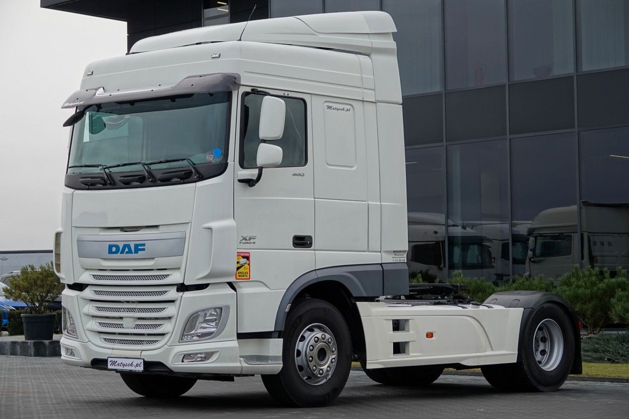 DAF XF 460 / SPACE CAB / EURO 6 / RETARDER / MAŁY PR - Xe đầu kéo: hình 4 DAF XF 460 / SPACE CAB / EURO 6 / RETARDER / MAŁY PR - Xe đầu kéo: hình 4
