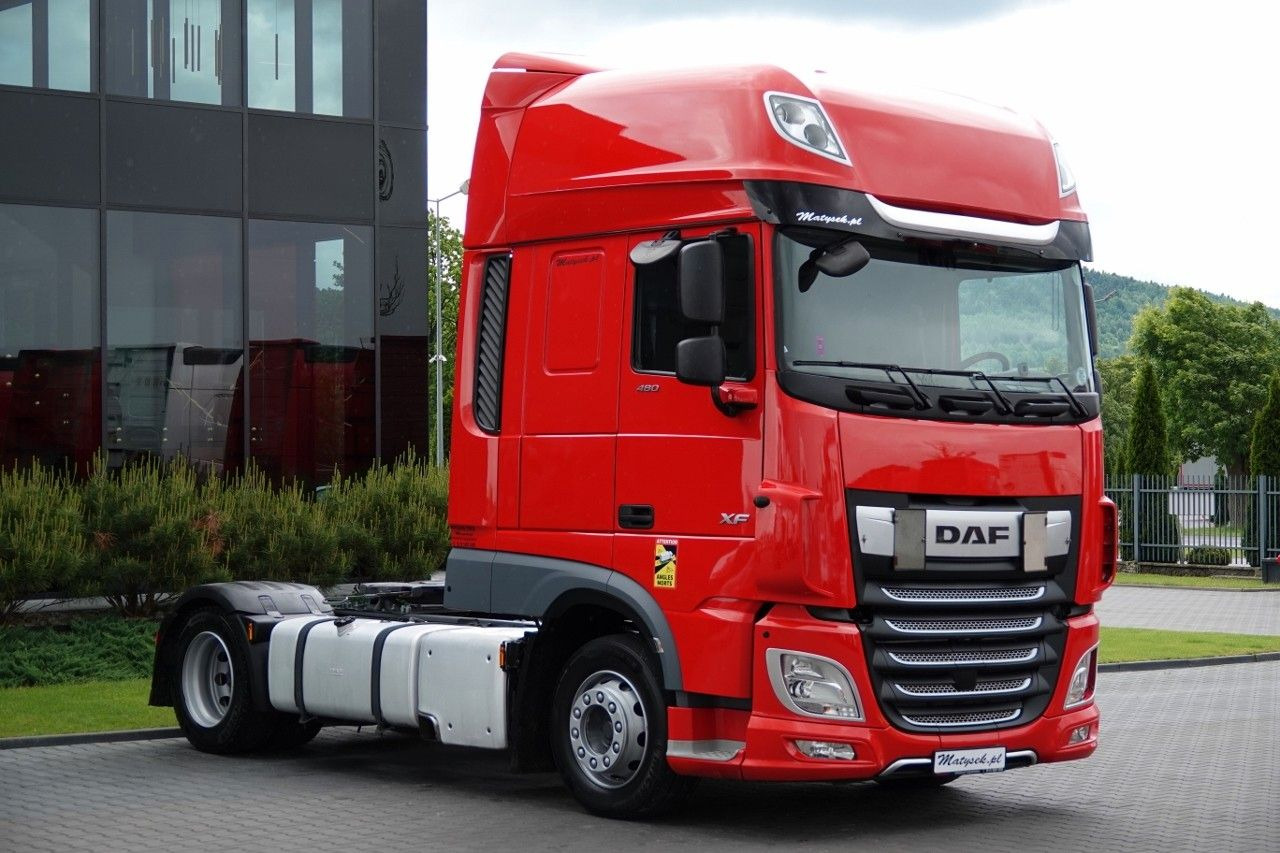 DAF XF 480 / LOW DECK / MEGA / 2021 / SSC / PO ZŁOTY - Xe đầu kéo: hình 2 DAF XF 480 / LOW DECK / MEGA / 2021 / SSC / PO ZŁOTY - Xe đầu kéo: hình 2