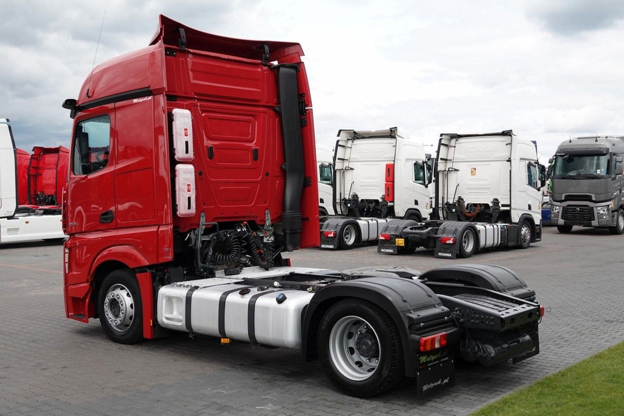 Mercedes-Benz ACTROS 1845 / LOW DECK / MEGA / BIG SPACE / PO - Xe đầu kéo: hình 4 Mercedes-Benz ACTROS 1845 / LOW DECK / MEGA / BIG SPACE / PO - Xe đầu kéo: hình 4