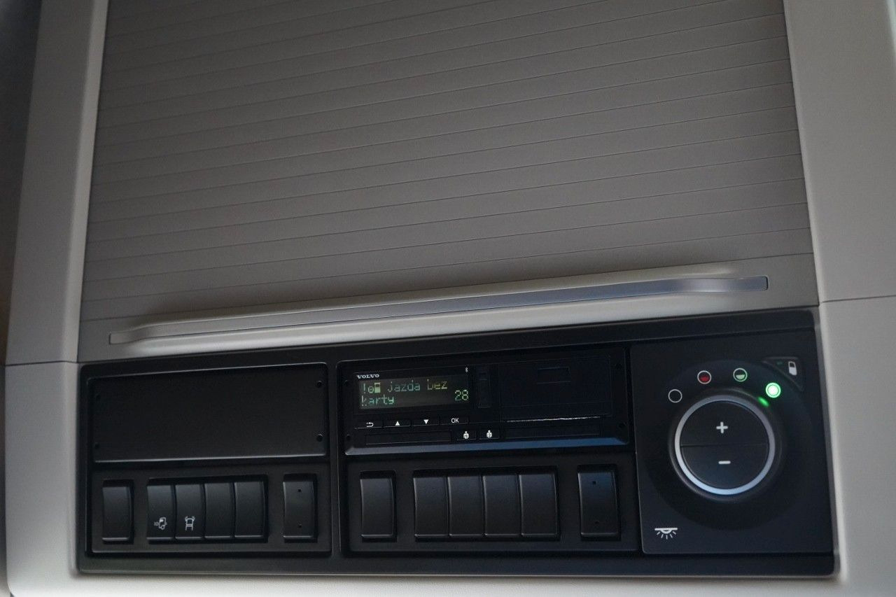 Xe đầu kéo Volvo FH 500 / 2025 ROK / 88 TYS KM / XXL / I-SHIFT: hình 35 Xe đầu kéo Volvo FH 500 / 2025 ROK / 88 TYS KM / XXL / I-SHIFT: hình 35