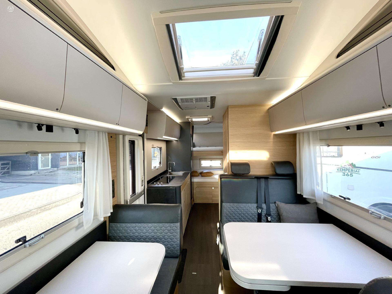 Adria Coral XL 650DK - Xe cắm trại alkoven: hình 4 Adria Coral XL 650DK - Xe cắm trại alkoven: hình 4