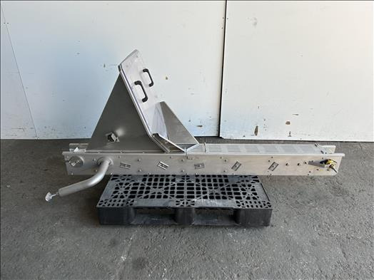 NNP Flighted elevator conveyor - Băng tải: hình 1 NNP Flighted elevator conveyor - Băng tải: hình 1