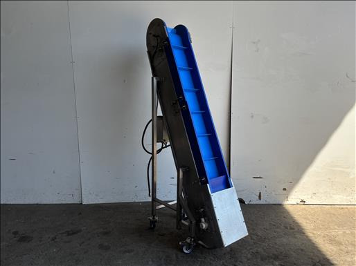 NNP Flighted elevator conveyor - Băng tải: hình 1 NNP Flighted elevator conveyor - Băng tải: hình 1