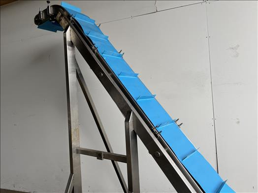 NNP Flighted elevator conveyor - Băng tải: hình 2 NNP Flighted elevator conveyor - Băng tải: hình 2