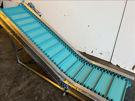 NNP Flighted elevator conveyor - Băng tải: hình 4 NNP Flighted elevator conveyor - Băng tải: hình 4