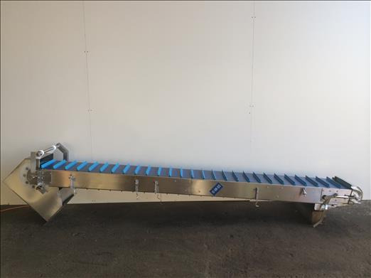 NNP Flighted elevator conveyor - Băng tải: hình 1 NNP Flighted elevator conveyor - Băng tải: hình 1