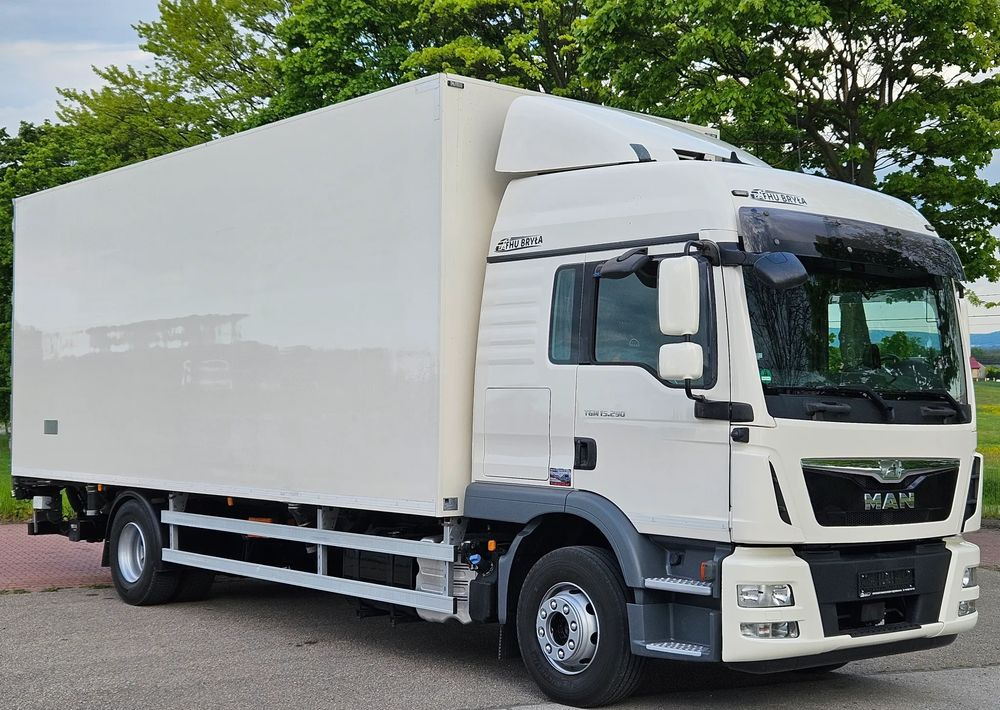 MAN TGM 15.290/IZOTERMA/WINDA/CHŁODNIA/KONTENER/17PALET/E6/OGRZEWANA IZOTERMA/SPROWADZONY/AUTOMAT/SYPIALKA/PIERWSZY WŁAŚCICIEL - Xe tải đông lạnh: hình 1 MAN TGM 15.290/IZOTERMA/WINDA/CHŁODNIA/KONTENER/17PALET/E6/OGRZEWANA IZOTERMA/SPROWADZONY/AUTOMAT/SYPIALKA/PIERWSZY WŁAŚCICIEL - Xe tải đông lạnh: hình 1