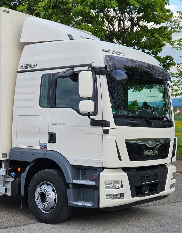 MAN TGM 15.290/IZOTERMA/WINDA/CHŁODNIA/KONTENER/17PALET/E6/OGRZEWANA IZOTERMA/SPROWADZONY/AUTOMAT/SYPIALKA/PIERWSZY WŁAŚCICIEL - Xe tải đông lạnh: hình 4 MAN TGM 15.290/IZOTERMA/WINDA/CHŁODNIA/KONTENER/17PALET/E6/OGRZEWANA IZOTERMA/SPROWADZONY/AUTOMAT/SYPIALKA/PIERWSZY WŁAŚCICIEL - Xe tải đông lạnh: hình 4