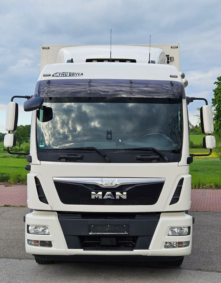 MAN TGM 15.290/IZOTERMA/WINDA/CHŁODNIA/KONTENER/17PALET/E6/OGRZEWANA IZOTERMA/SPROWADZONY/AUTOMAT/SYPIALKA/PIERWSZY WŁAŚCICIEL - Xe tải đông lạnh: hình 5 MAN TGM 15.290/IZOTERMA/WINDA/CHŁODNIA/KONTENER/17PALET/E6/OGRZEWANA IZOTERMA/SPROWADZONY/AUTOMAT/SYPIALKA/PIERWSZY WŁAŚCICIEL - Xe tải đông lạnh: hình 5