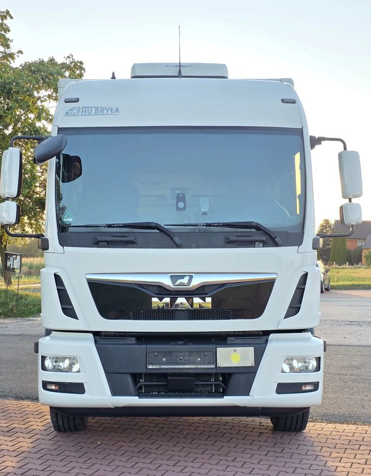 MAN TGM 15.290 / TGL / KONTENER / IZOTERMA / WINDA / KLIMA POSTOJOWA / 2019R / EURO 6 / PEŁEN SERWIS / 8200KG ŁADOWNOŚĆ / SPROWADZONY / ZADBANY / JAK NOWY / KSIĄŻKA SERWISOWA / E6 / 18 PALET - Xe tải hộp: hình 3 MAN TGM 15.290 / TGL / KONTENER / IZOTERMA / WINDA / KLIMA POSTOJOWA / 2019R / EURO 6 / PEŁEN SERWIS / 8200KG ŁADOWNOŚĆ / SPROWADZONY / ZADBANY / JAK NOWY / KSIĄŻKA SERWISOWA / E6 / 18 PALET - Xe tải hộp: hình 3