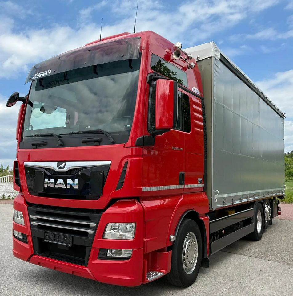 MAN TGX 26.500 / LIFT / 6X2 / KLIMA POSTOJOWA / 18PALET / E6 / FIRANKA / 18 TON ŁADOWNOŚĆ / WINDA / NISKI PRZEBIEG / JEDEN WŁAŚCICIEL / PODWIESZANA OŚ - Xe tải thùng mui bạt: hình 1 MAN TGX 26.500 / LIFT / 6X2 / KLIMA POSTOJOWA / 18PALET / E6 / FIRANKA / 18 TON ŁADOWNOŚĆ / WINDA / NISKI PRZEBIEG / JEDEN WŁAŚCICIEL / PODWIESZANA OŚ - Xe tải thùng mui bạt: hình 1