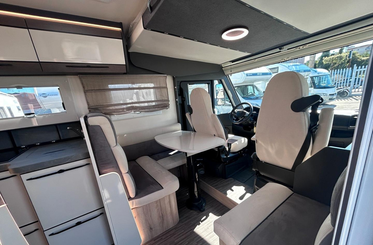 - Xe cắm trại: hình 2 - Xe cắm trại: hình 2