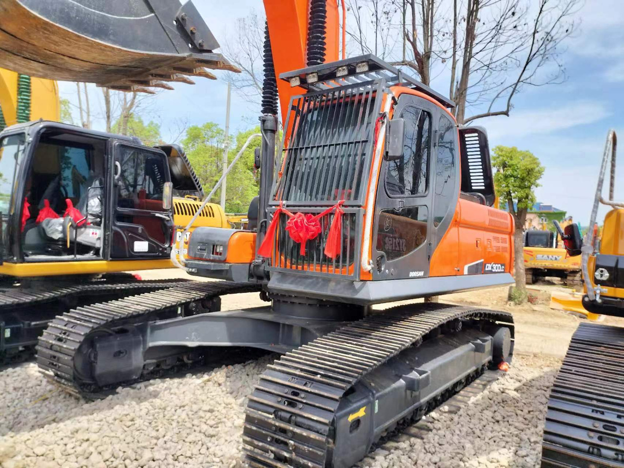 Máy xúc bánh xích Doosan DX 300 Korea imports doosan DX300: hình 7