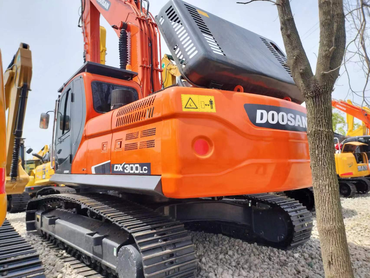 Doosan DX 300 Korea imports doosan DX300 - Máy xúc bánh xích: hình 1 Doosan DX 300 Korea imports doosan DX300 - Máy xúc bánh xích: hình 1
