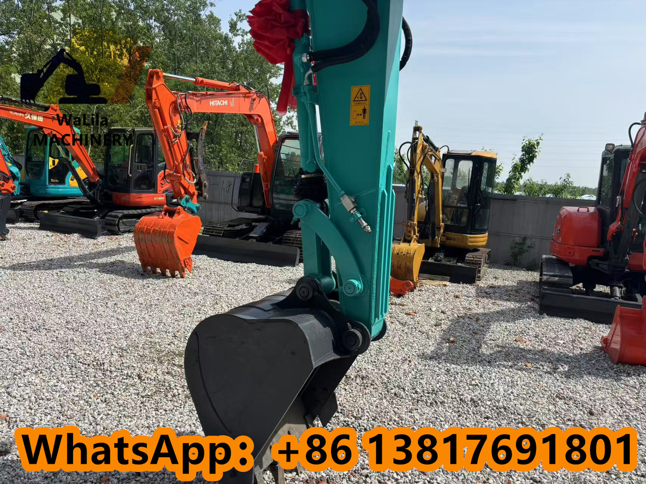 KOBELCO SK75 - Máy xúc mini: hình 2 KOBELCO SK75 - Máy xúc mini: hình 2