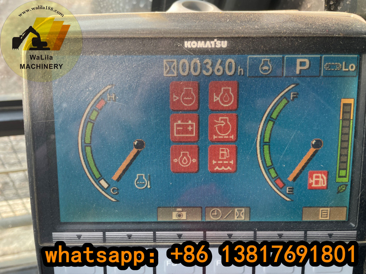 KOMATSU PC200-8 - Máy xúc bánh xích: hình 5 KOMATSU PC200-8 - Máy xúc bánh xích: hình 5