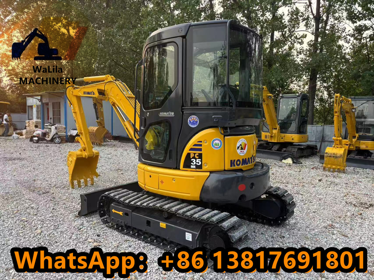 KOMATSU PC35 - Máy xúc mini: hình 3 KOMATSU PC35 - Máy xúc mini: hình 3