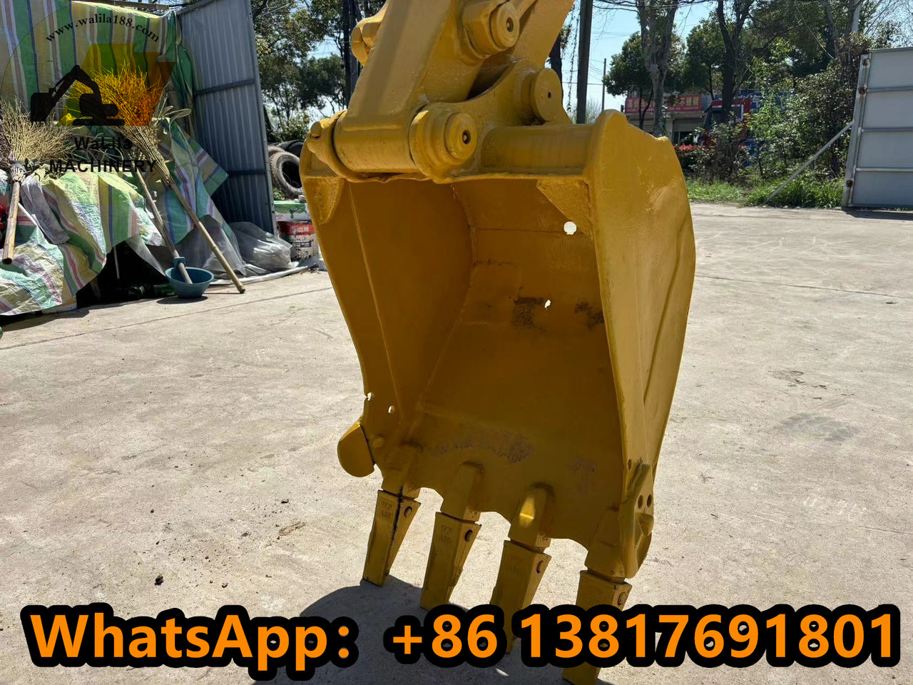 KOMATSU PC35MR - Máy xúc mini: hình 4 KOMATSU PC35MR - Máy xúc mini: hình 4