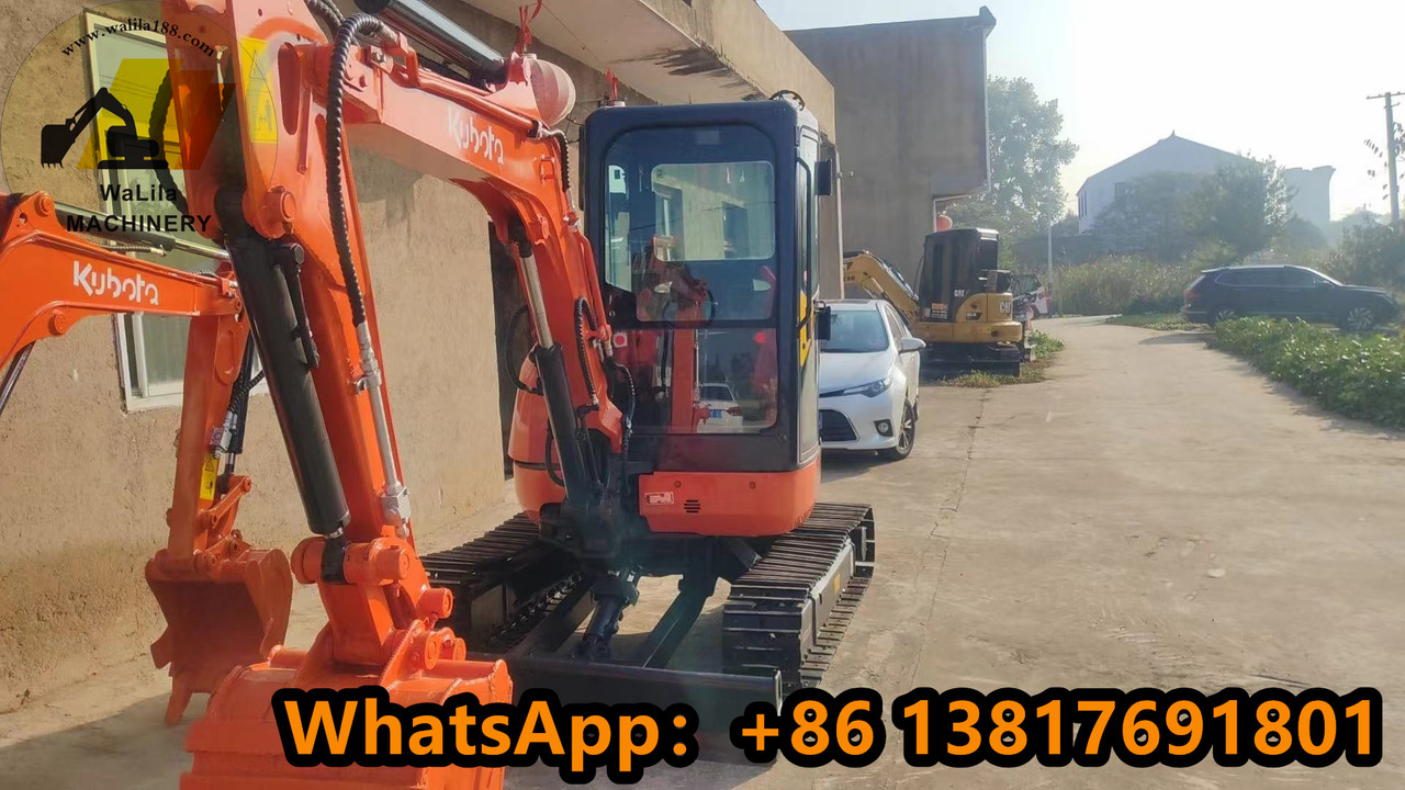 KUBOTA U35 - Máy xúc mini: hình 3 KUBOTA U35 - Máy xúc mini: hình 3