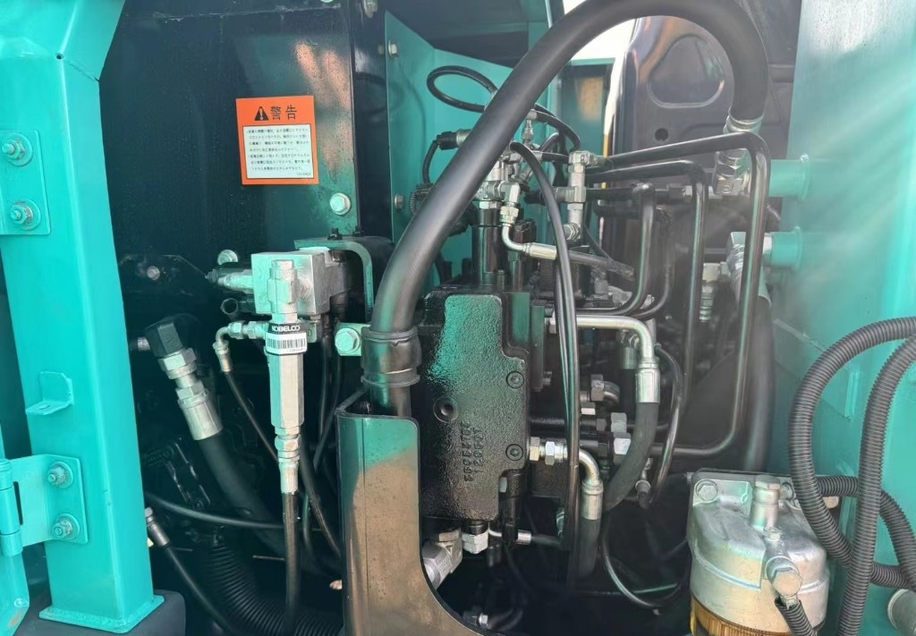 Kobelco SK 75 KOBELCO SK75-8 - Máy xúc mini: hình 4 Kobelco SK 75 KOBELCO SK75-8 - Máy xúc mini: hình 4