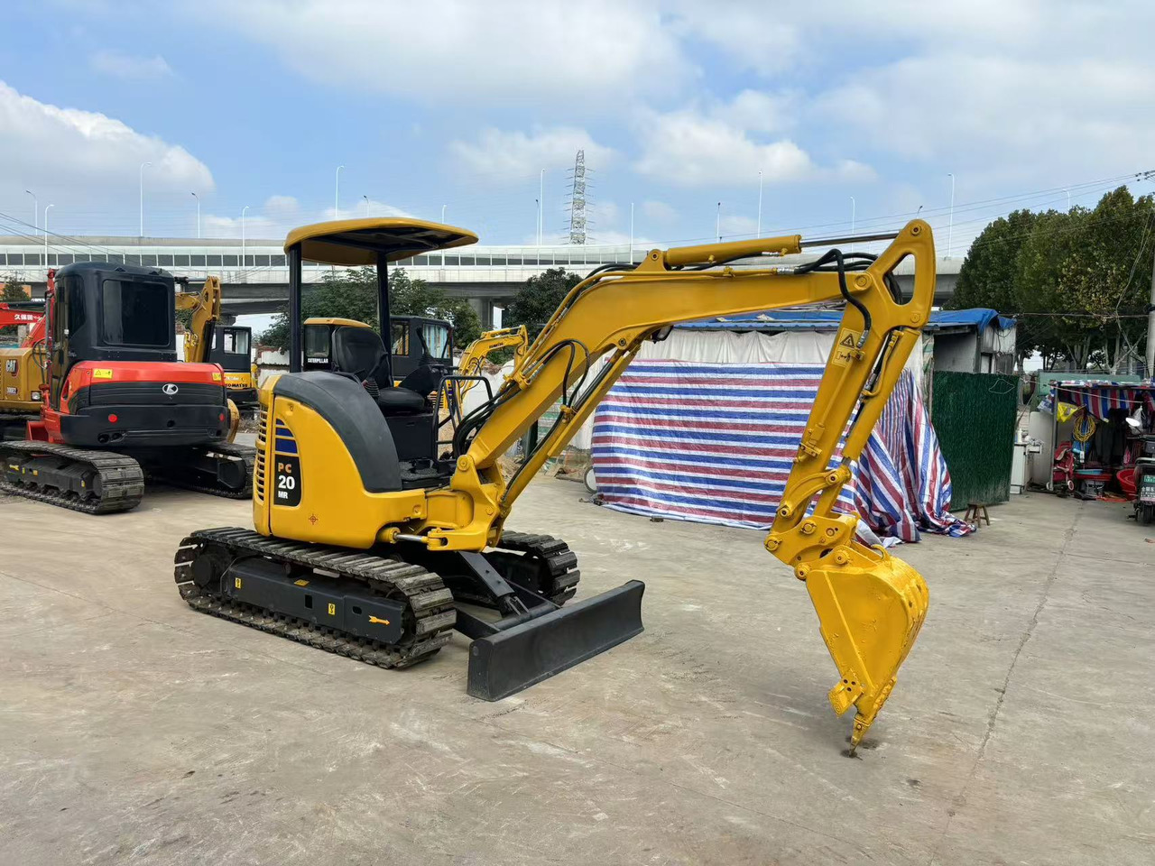 Komatsu Komatsu 20, Komatsu 20 - Máy xúc mini: hình 3 Komatsu Komatsu 20, Komatsu 20 - Máy xúc mini: hình 3