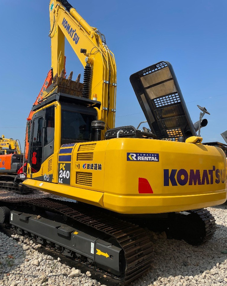 Komatsu PC 240 PC220 PC240-8 - Máy xúc bánh xích: hình 5 Komatsu PC 240 PC220 PC240-8 - Máy xúc bánh xích: hình 5