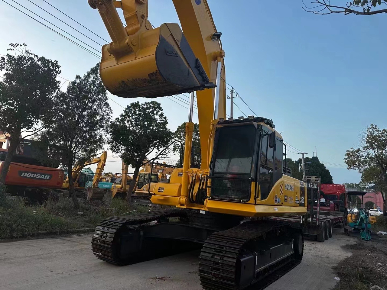 Komatsu PC 350-7 PC350 - Máy xúc bánh xích: hình 2 Komatsu PC 350-7 PC350 - Máy xúc bánh xích: hình 2