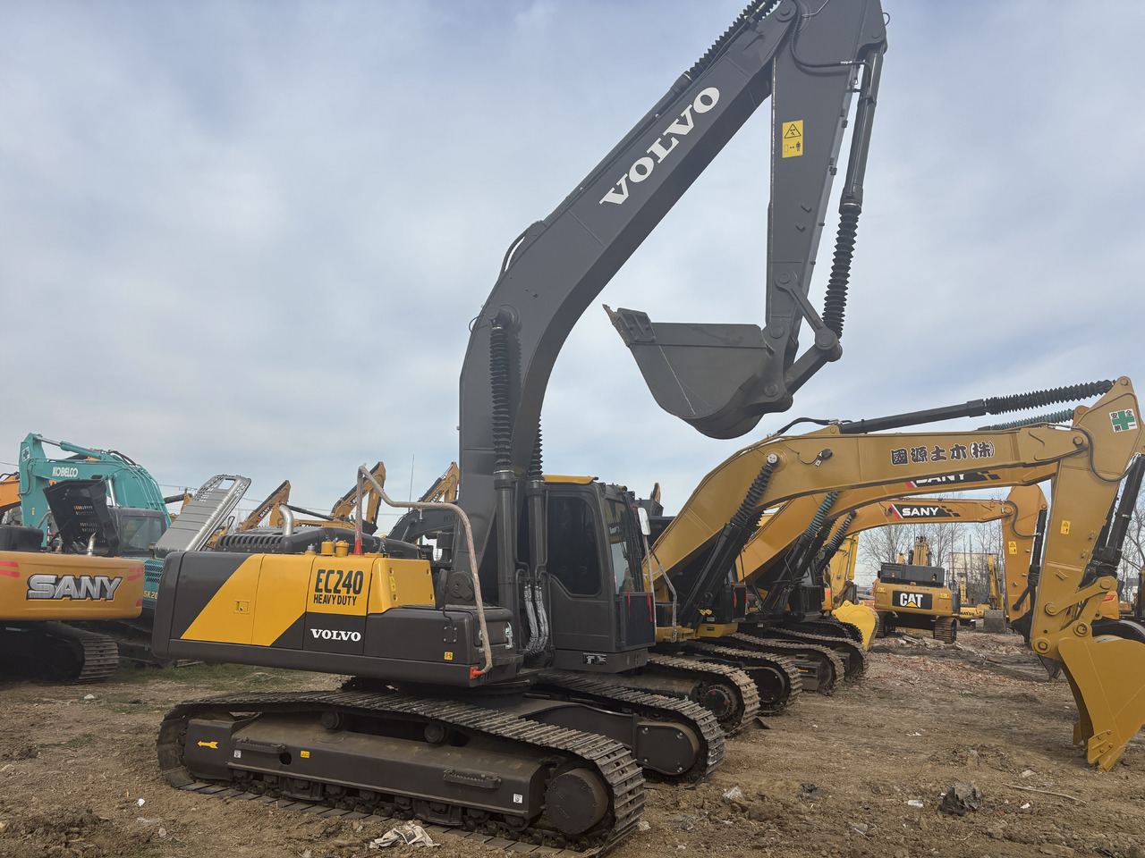 Volvo EC 240 - Máy xúc bánh xích: hình 5 Volvo EC 240 - Máy xúc bánh xích: hình 5