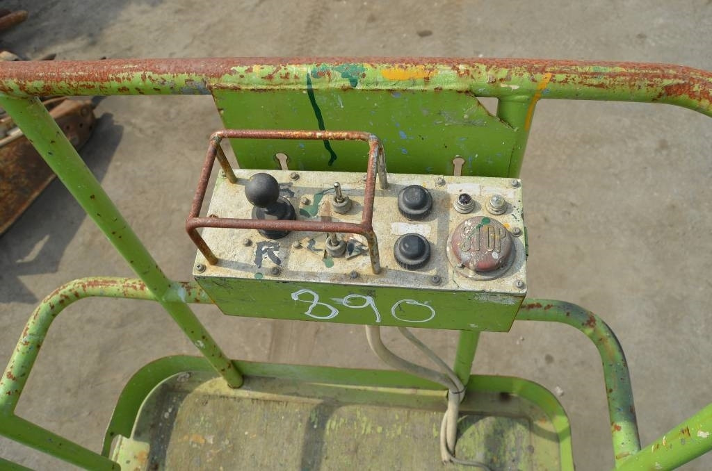 Aichi RV 041 - Máy nâng người hình kéo: hình 5 Aichi RV 041 - Máy nâng người hình kéo: hình 5