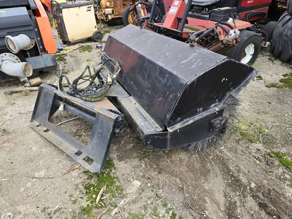 Bobcat Bobcat - Chổi cho Máy móc xây dựng: hình 2 Bobcat Bobcat - Chổi cho Máy móc xây dựng: hình 2