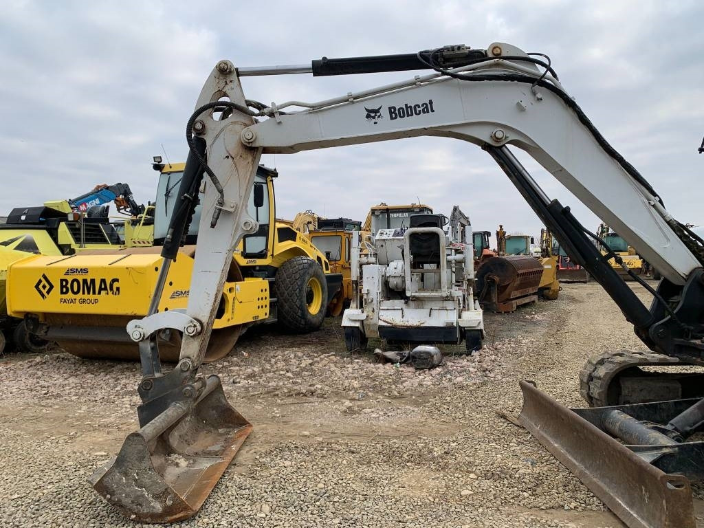 Bobcat E 60 - Máy xúc mini: hình 4 Bobcat E 60 - Máy xúc mini: hình 4