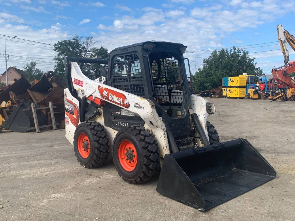 Bobcat S 76  - Máy xúc lật đa năng: hình 1 Bobcat S 76  - Máy xúc lật đa năng: hình 1