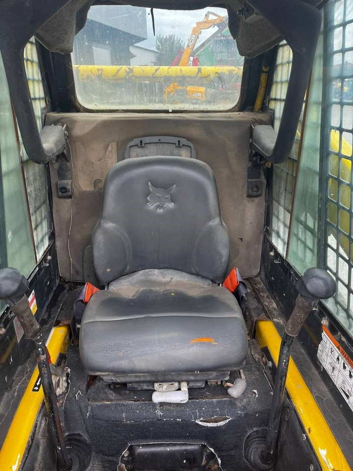 Bobcat T 190 - Máy xúc lật mini bánh xích: hình 5 Bobcat T 190 - Máy xúc lật mini bánh xích: hình 5