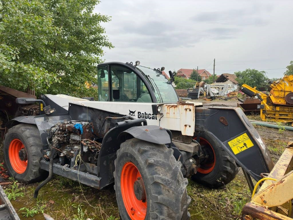 Bobcat TL 470 FOR PARTS OR COMPLETE - Xe nhấc hình viễn vọng kính: hình 4 Bobcat TL 470 FOR PARTS OR COMPLETE - Xe nhấc hình viễn vọng kính: hình 4